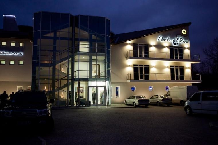 Porto Riva Hotel Zaporizhia Bagian luar foto