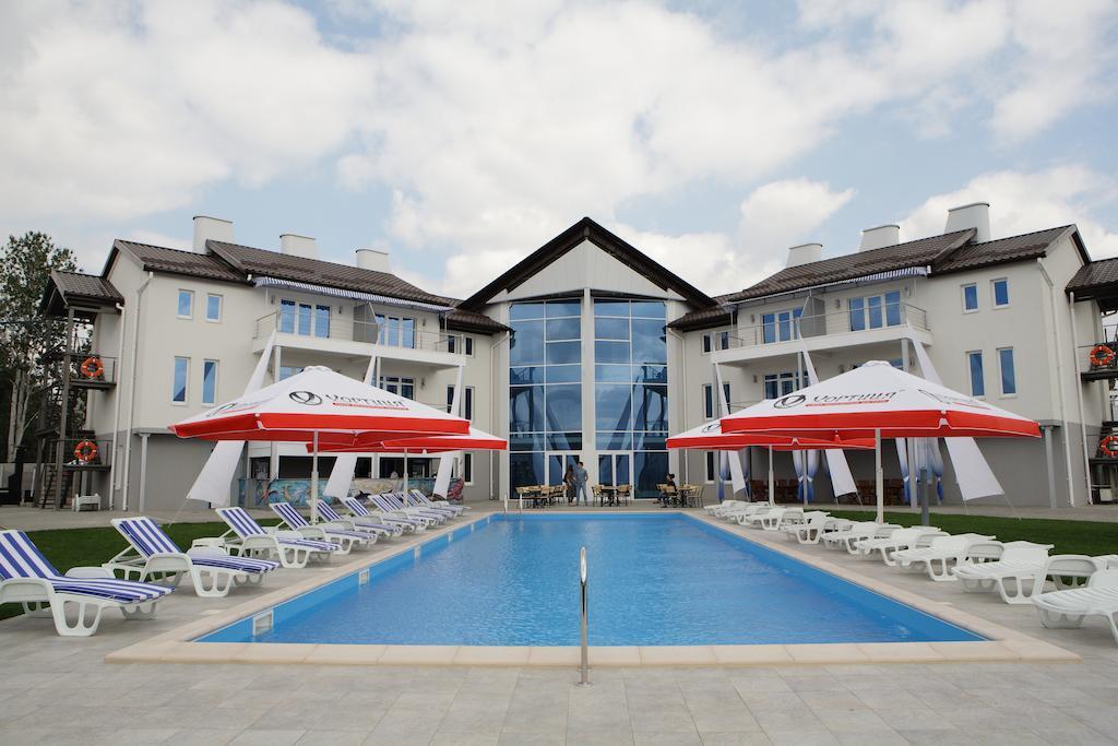 Porto Riva Hotel Zaporizhia Bagian luar foto