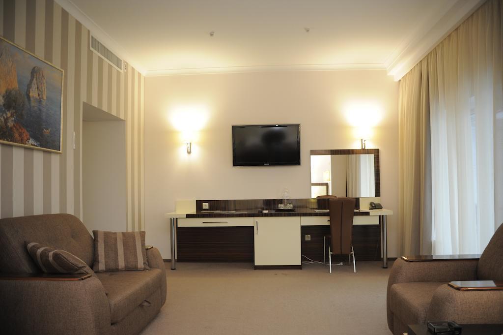 Porto Riva Hotel Zaporizhia Ruang foto