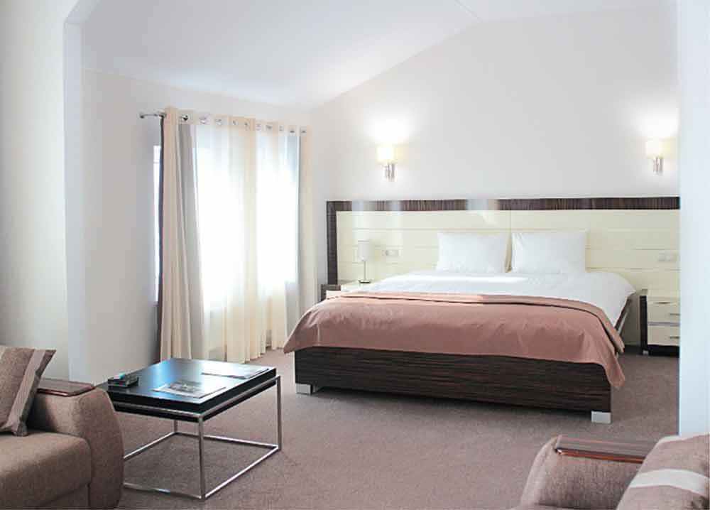 Porto Riva Hotel Zaporizhia Bagian luar foto